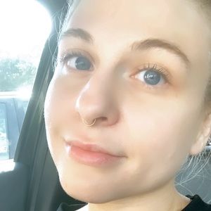 Meet your Posher, Leah